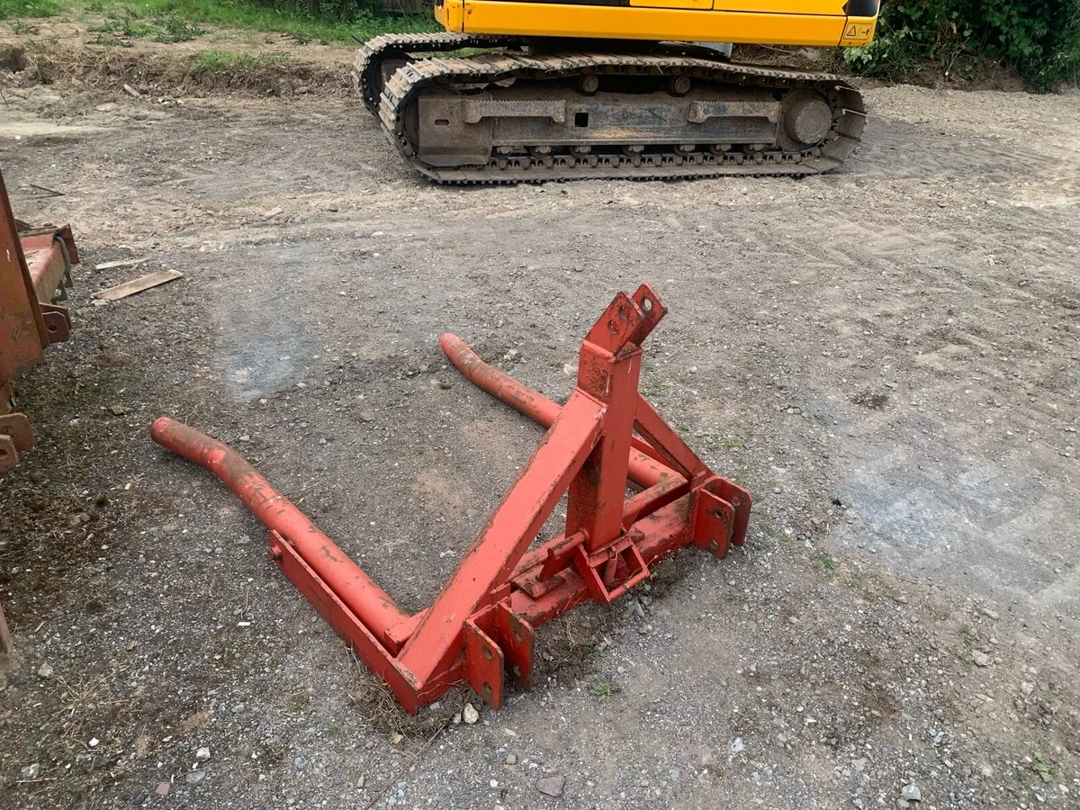 Bale carrier - Image 2
