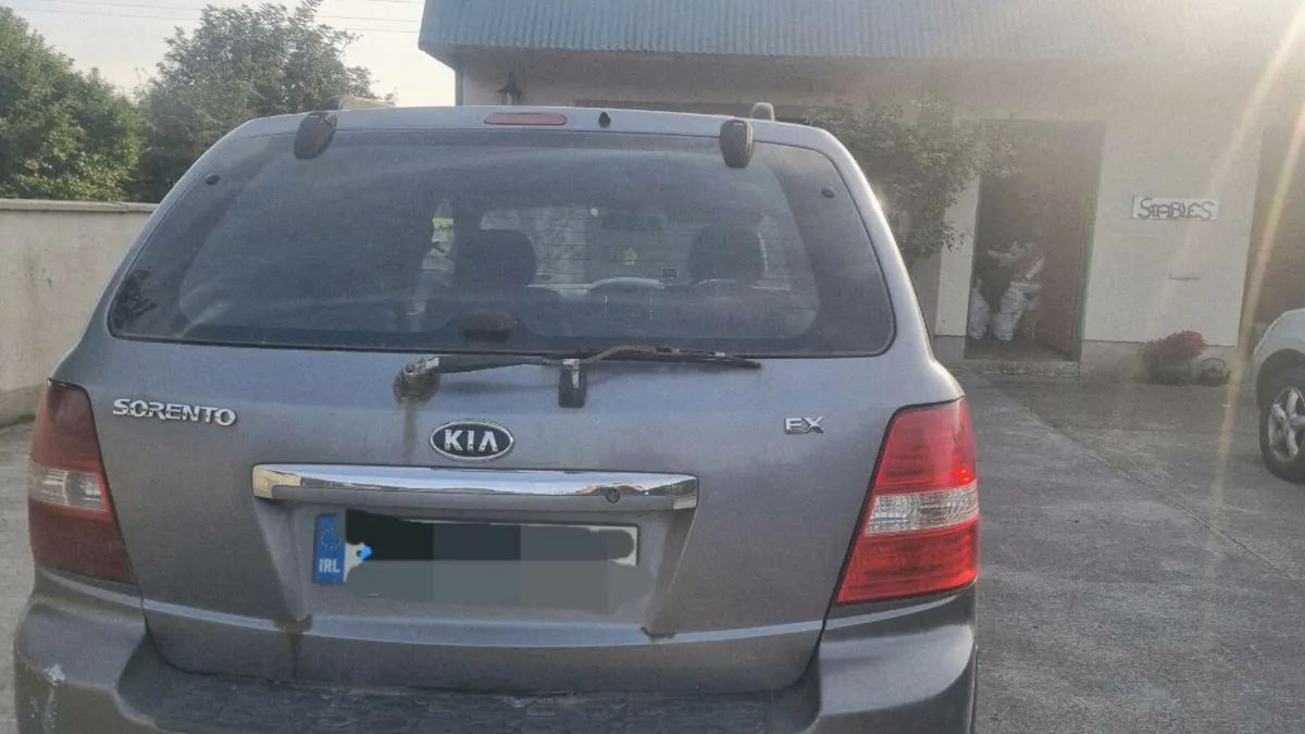 2010 kia sorento Ex - Image 2
