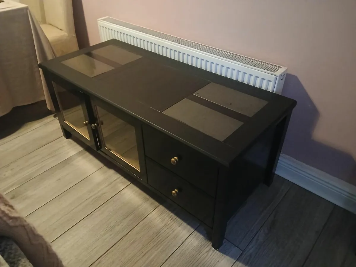 TV Unit - Image 1
