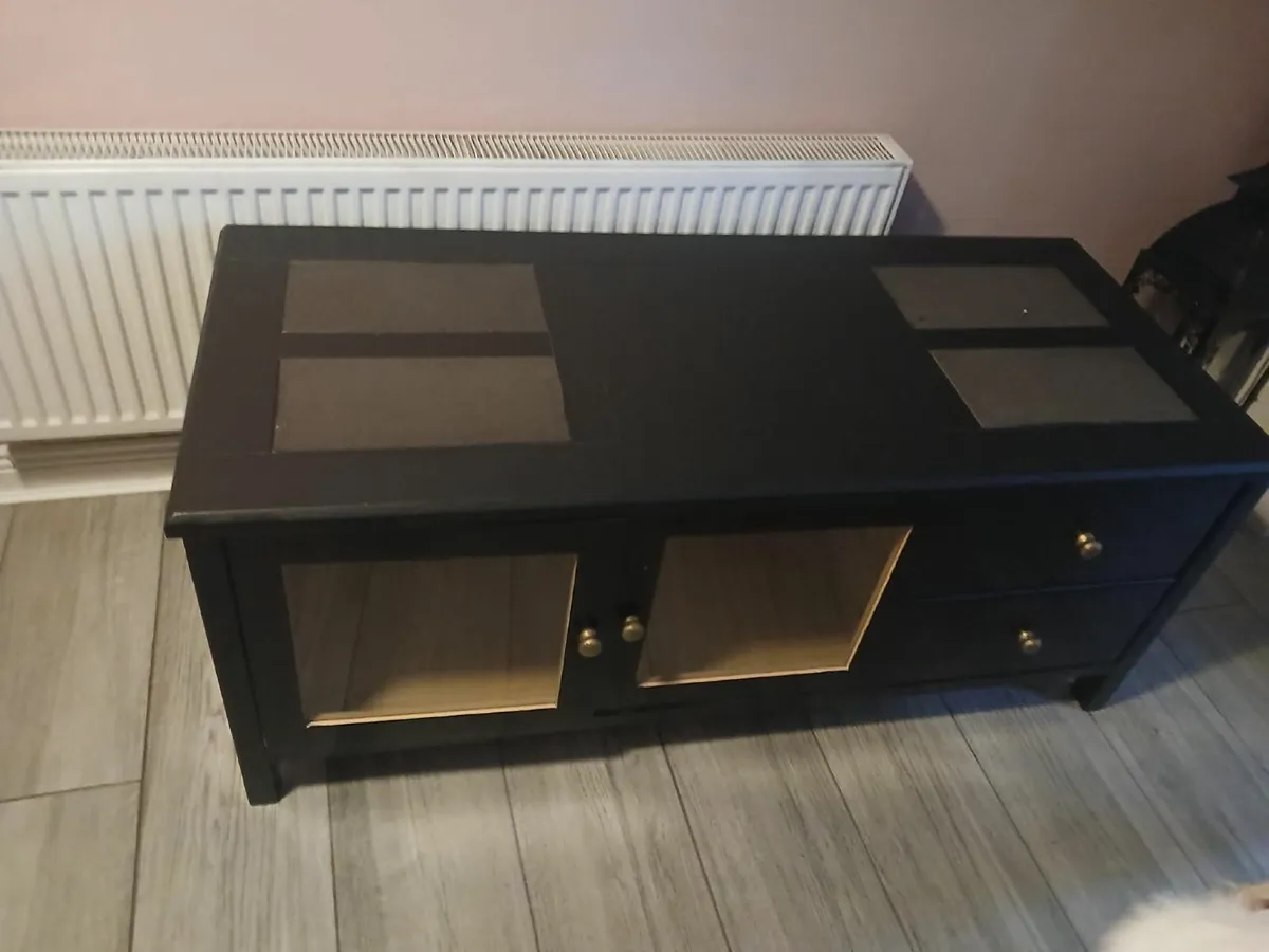 TV Unit - Image 2