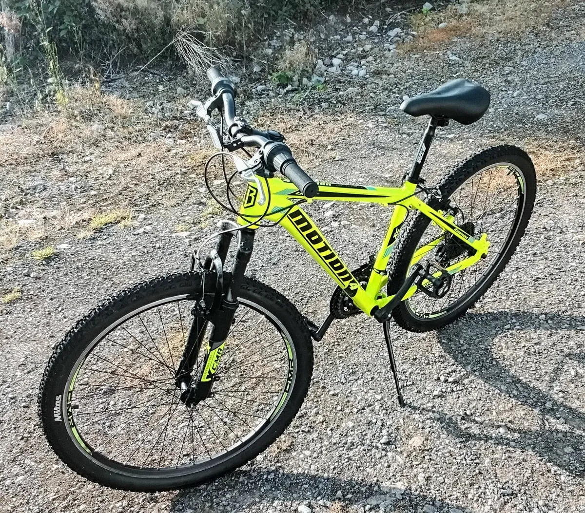 Child's Mountain Bike ( 9 - 13 yrs) - Image 1