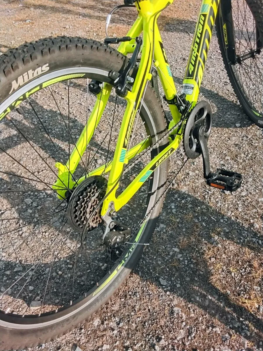Child's Mountain Bike ( 9 - 13 yrs) - Image 4