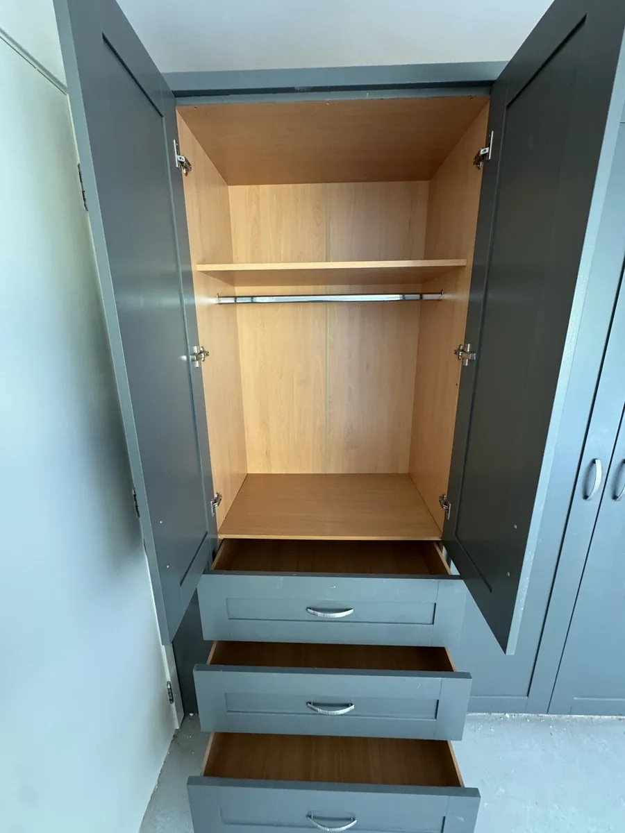 Bedroom Wardrobe - Image 4