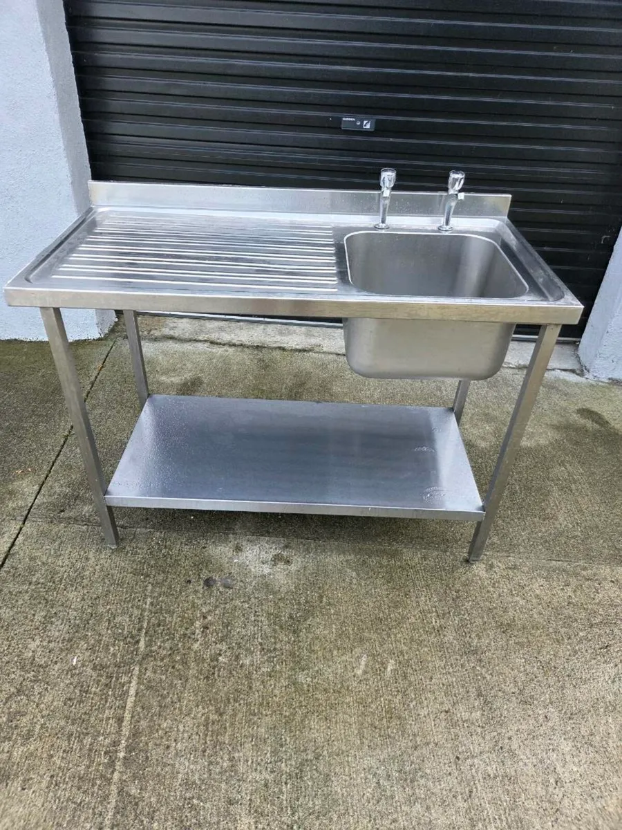 Stainless steel single bowl sink - Image 1