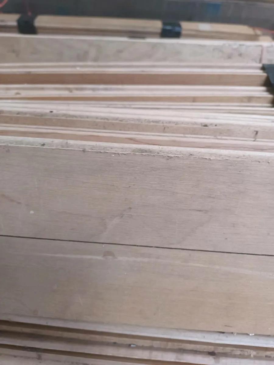 Reclaimed timber  200 yrs old - Image 4