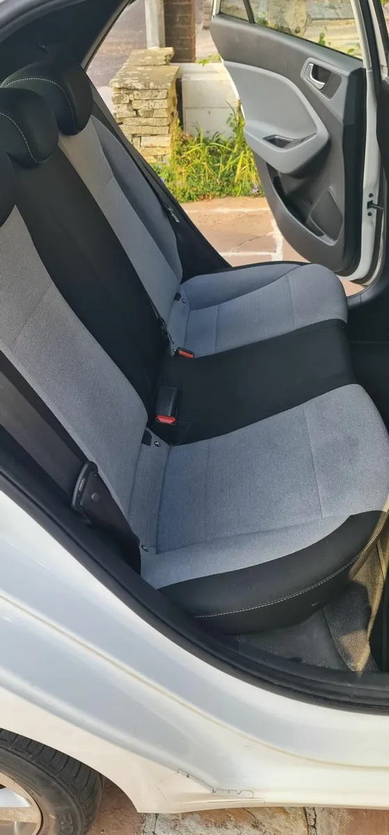 Hyundai i20 2015 - Image 4