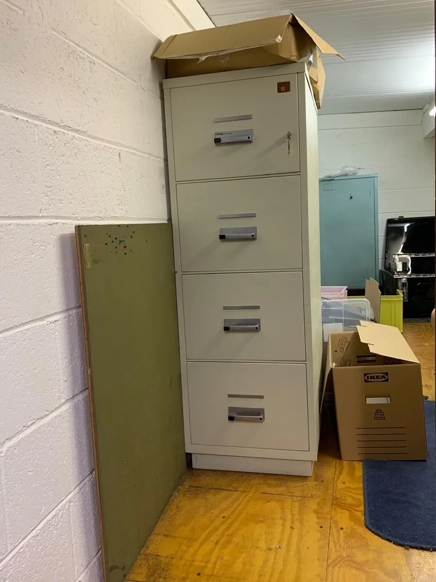 Filing Cabinets and desks  €20 EACH - Image 1