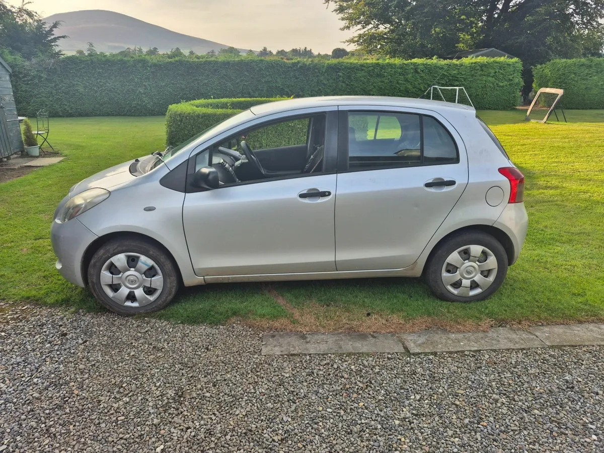 Toyota Yaris 2008 - Image 2