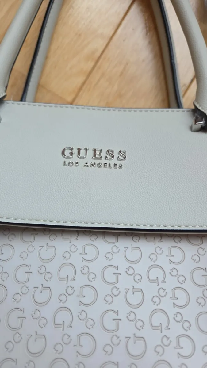 Genuine guess handbag - Image 1