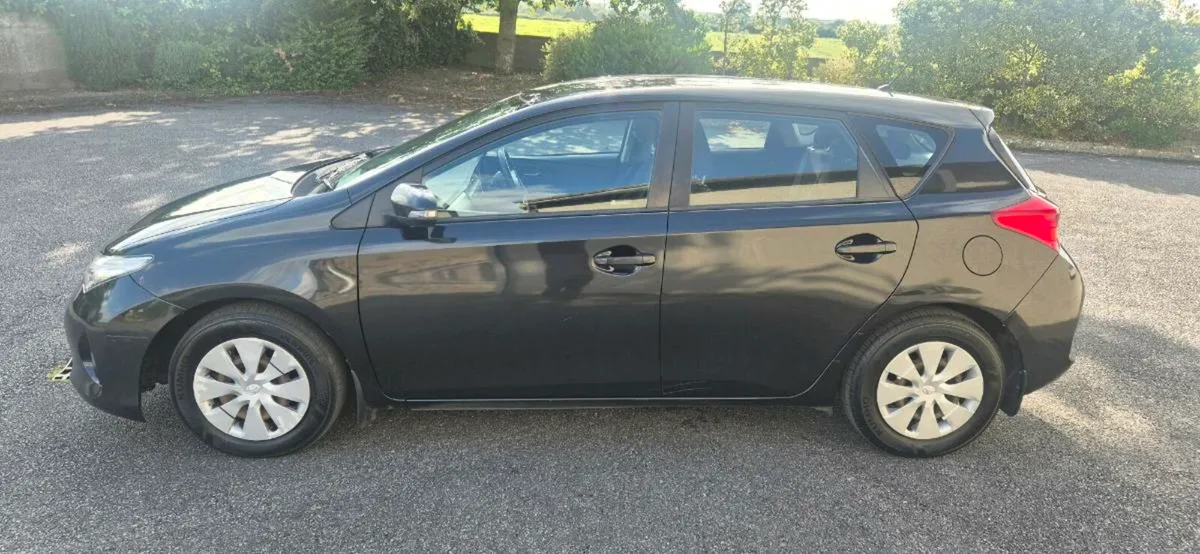 2014 Toyota Auris 1.4 Diesel - Image 2