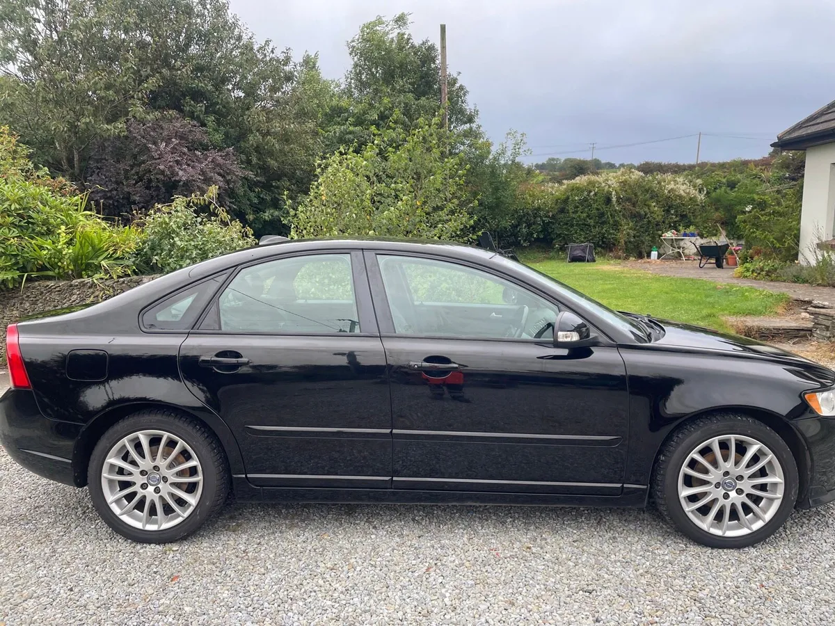 Car - Image 2