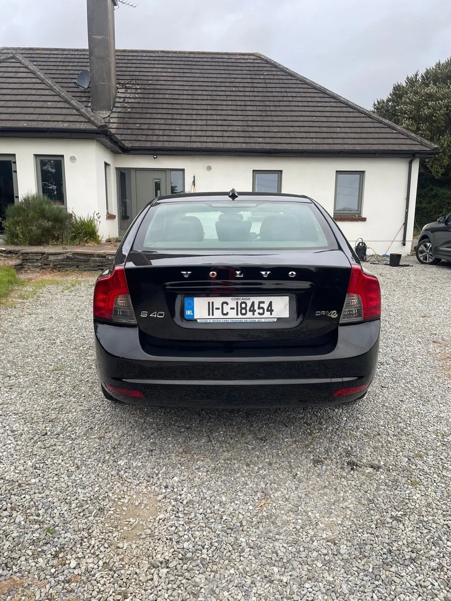 Car - Image 3