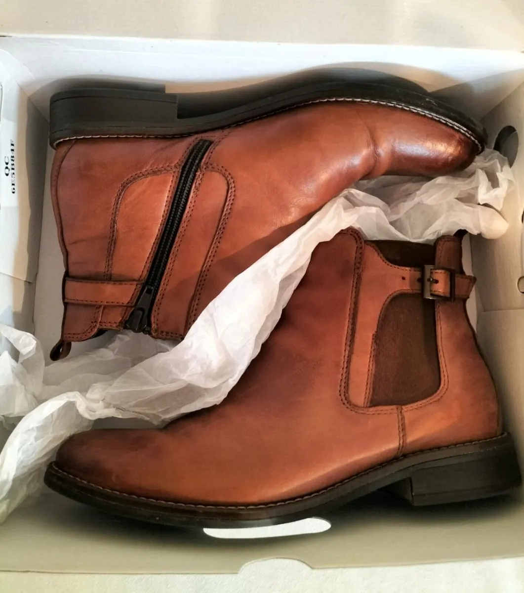 Dubarry ladies leather boot. Sml 6. Worn 3 times - Image 1