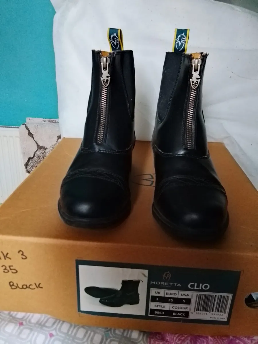 Horse riding boots - Image 1
