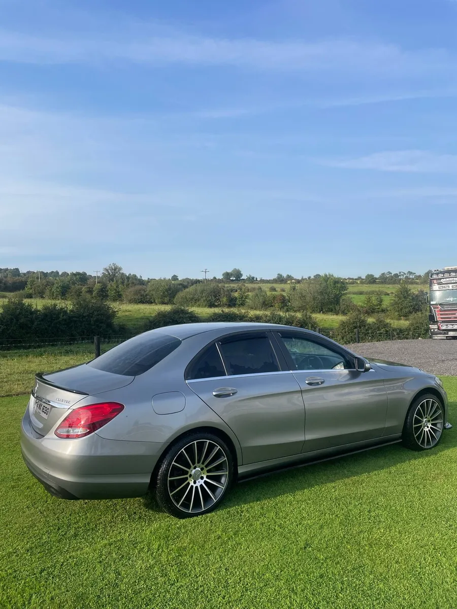 Mercedes c220 - Image 4