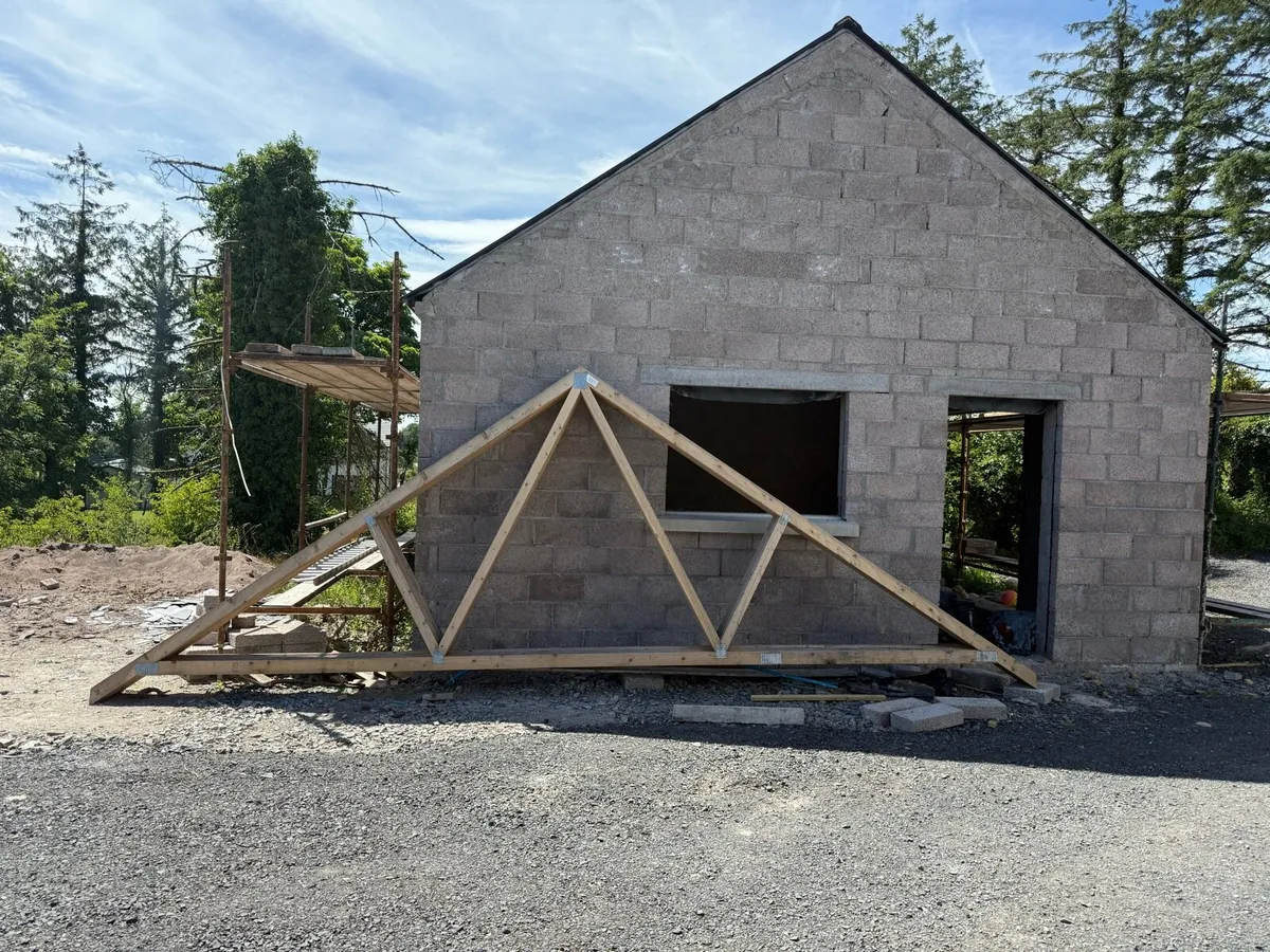 Roof timber trusses 8 No. for sale - Image 4