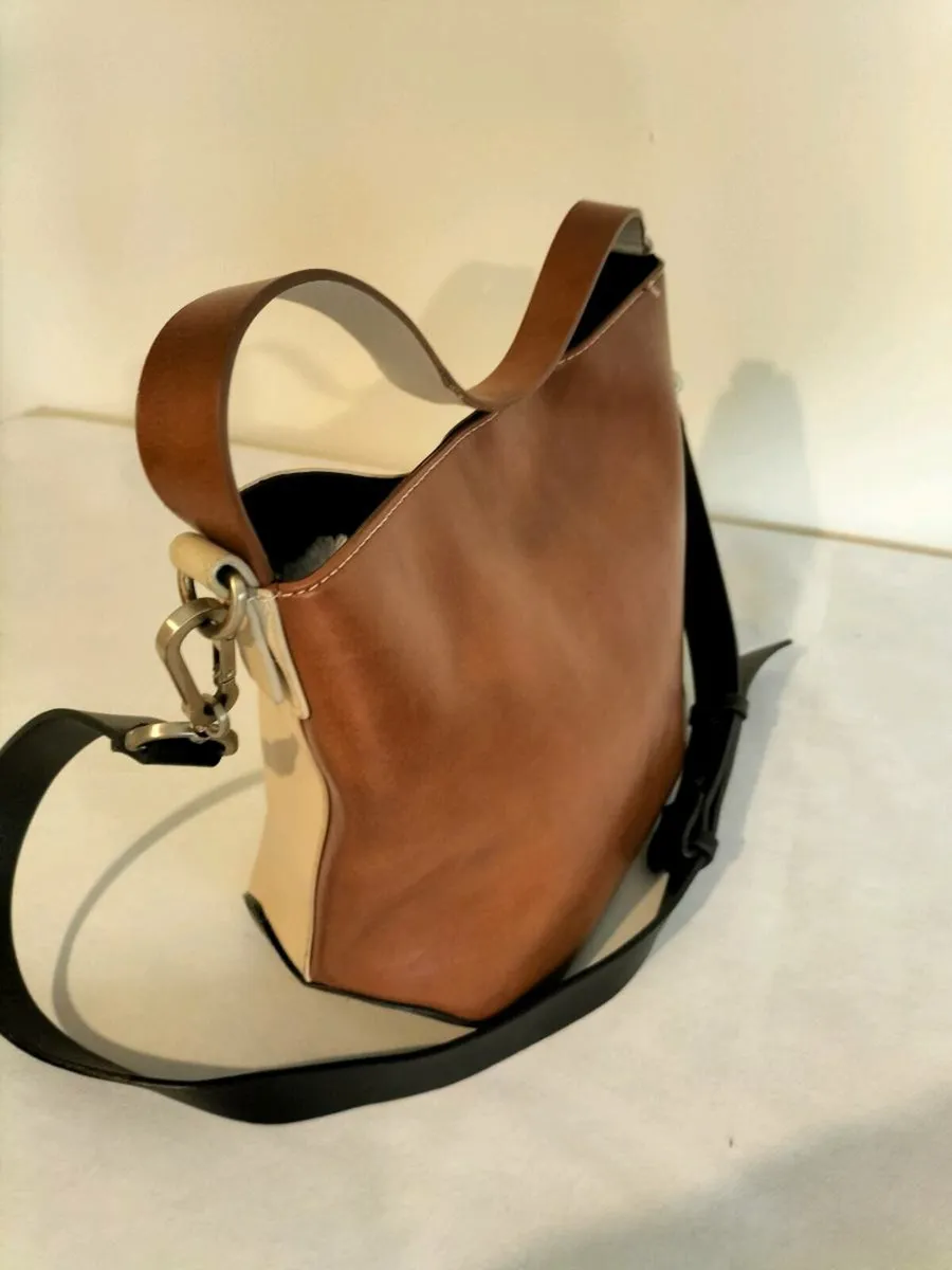 Shoulder bag. Tan cream black. Used. Parfois brand - Image 1
