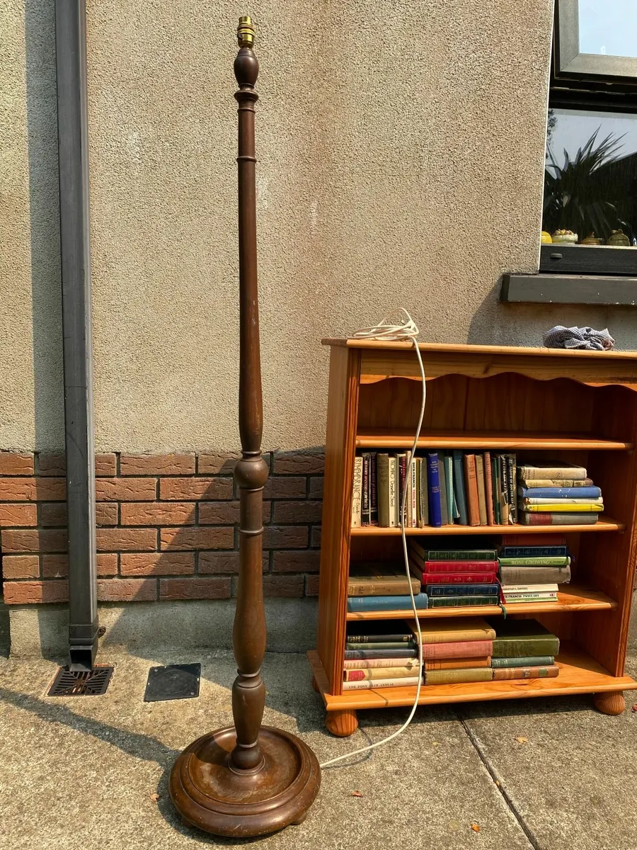 Vintage mid century floorstanding lamp with shade - Image 2