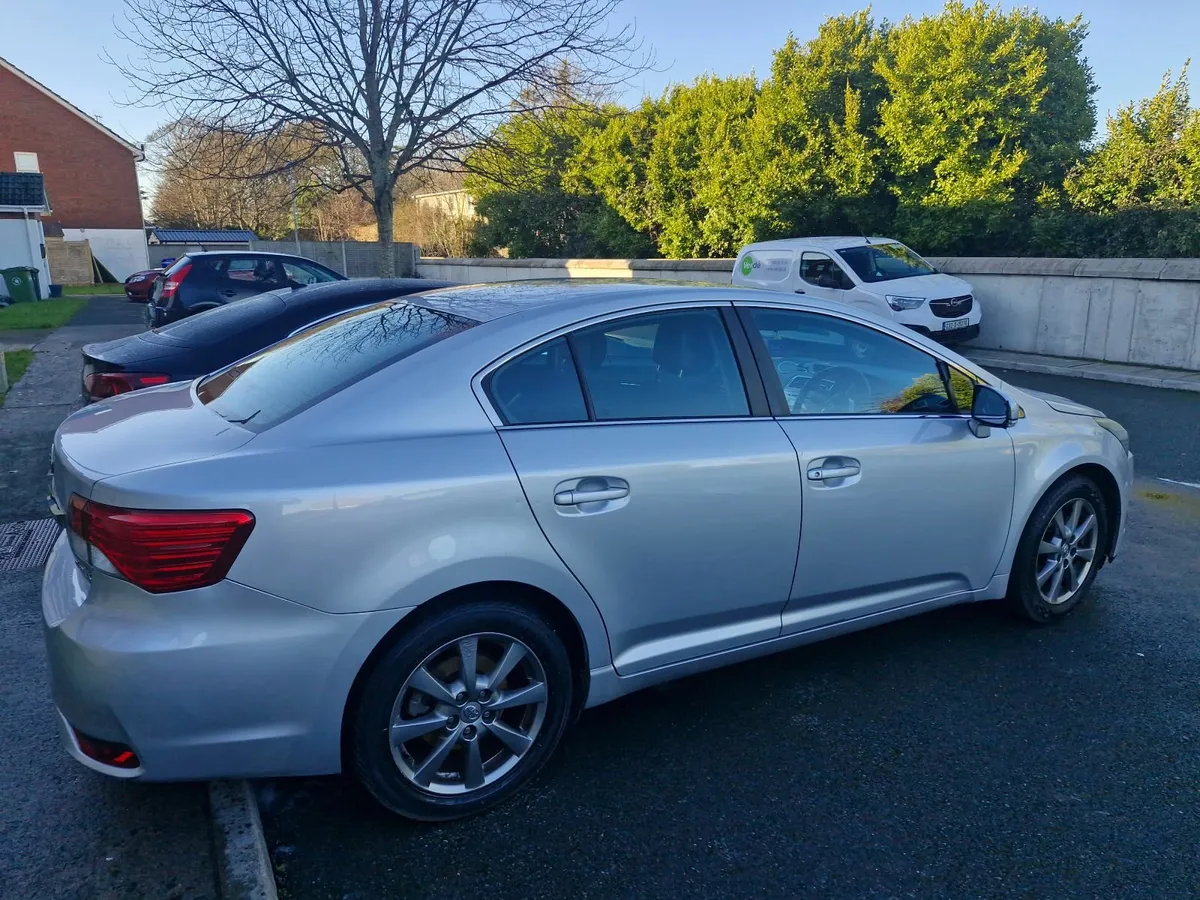 Toyota Avensis 2013 - Image 3