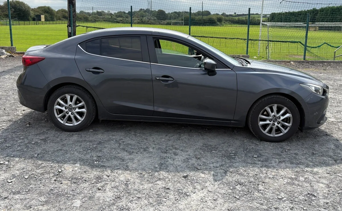 2016 Mazda 3 SE - Image 1
