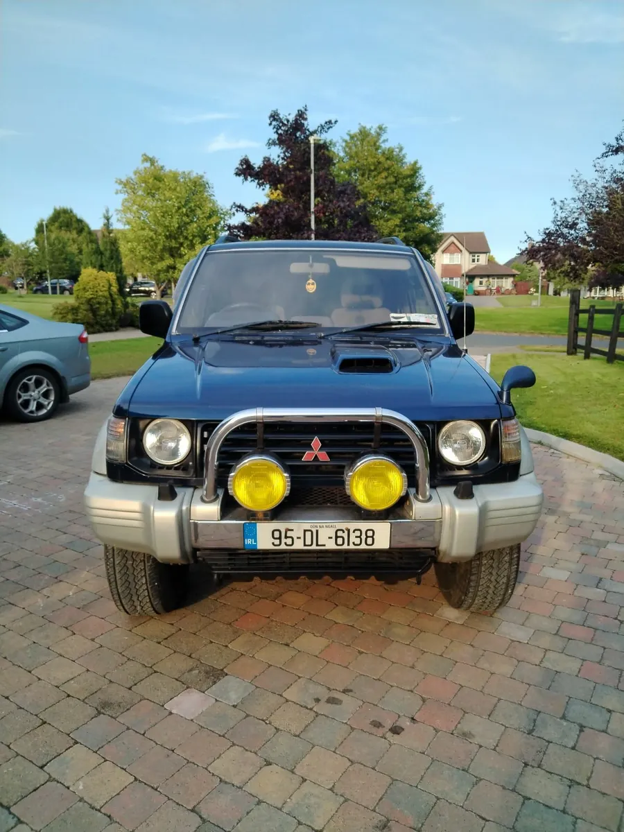 Mitsubishi Pajero 1995 - Image 1