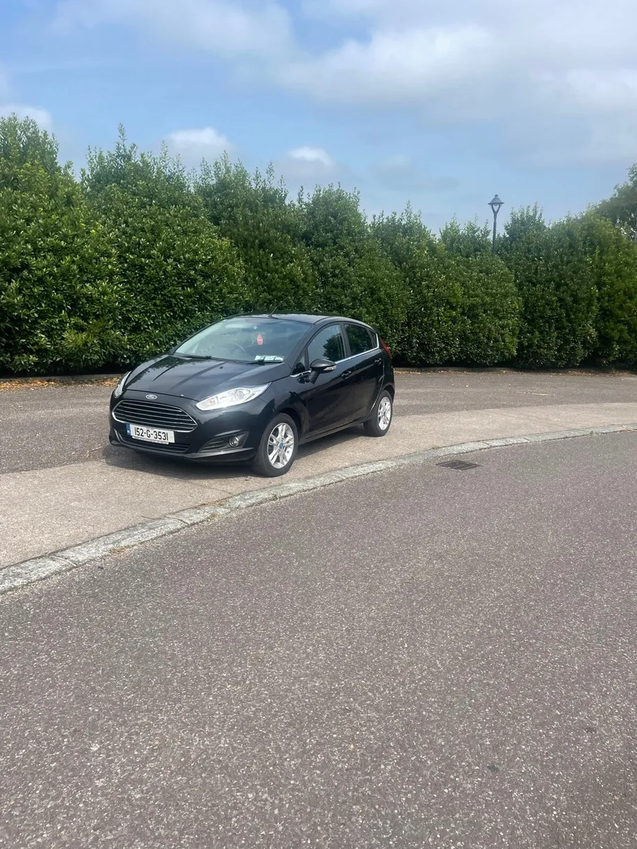 Ford Fiesta 2015 - Image 2