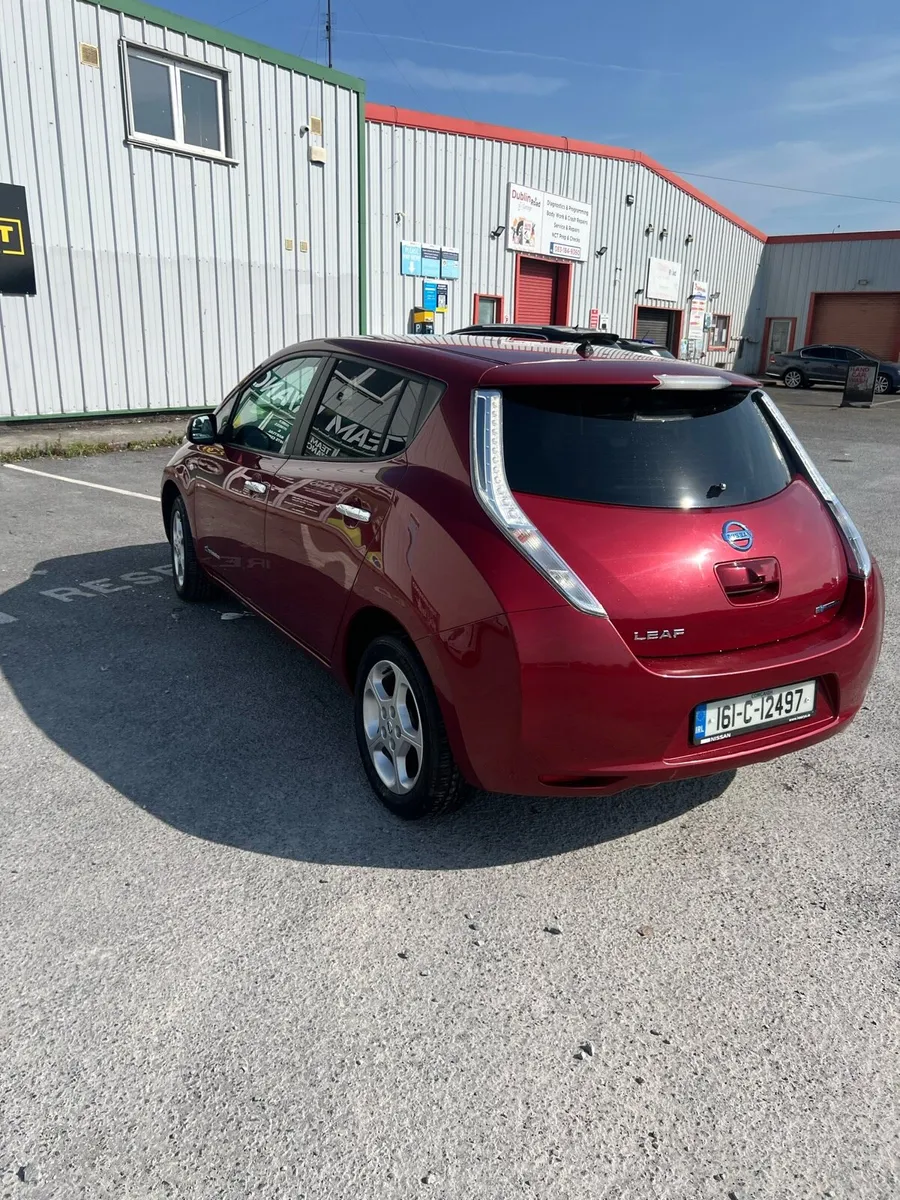 Nissan leaf - Image 2