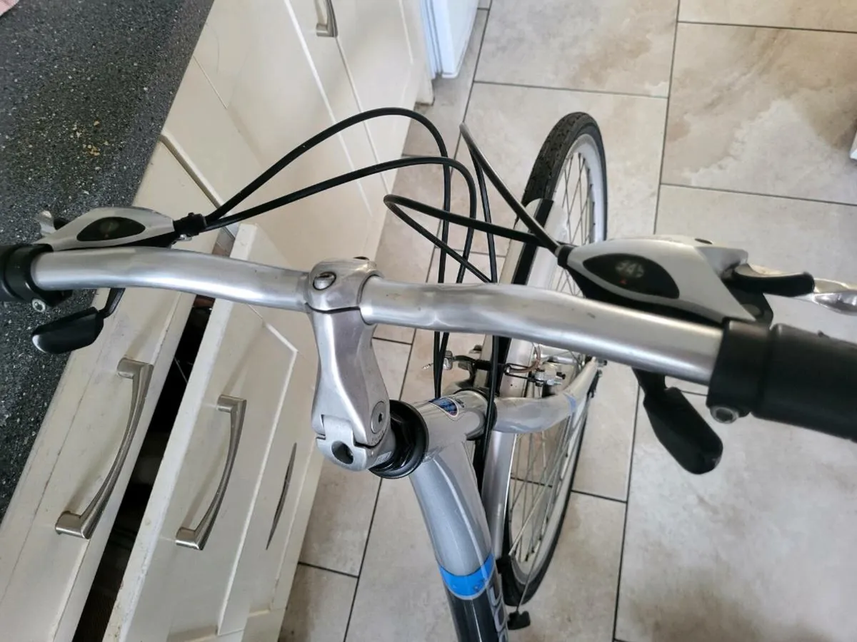 Ladies bike - Image 3