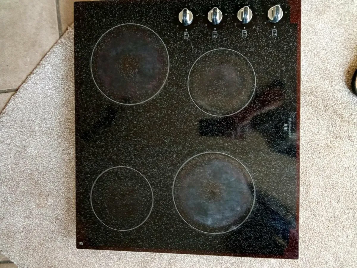 NEW WORLD ELECTRIC HOB - Image 1