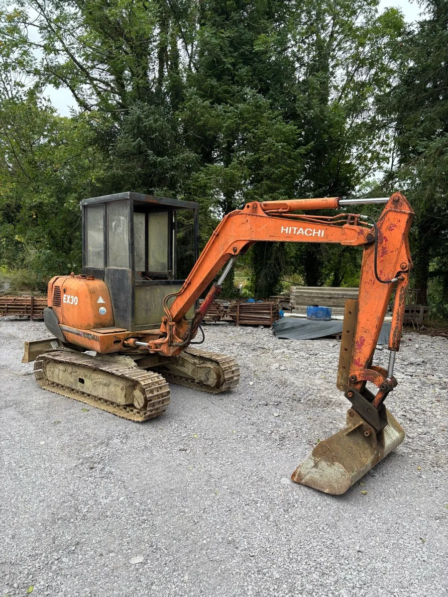 3tonne hitachi mini-digger