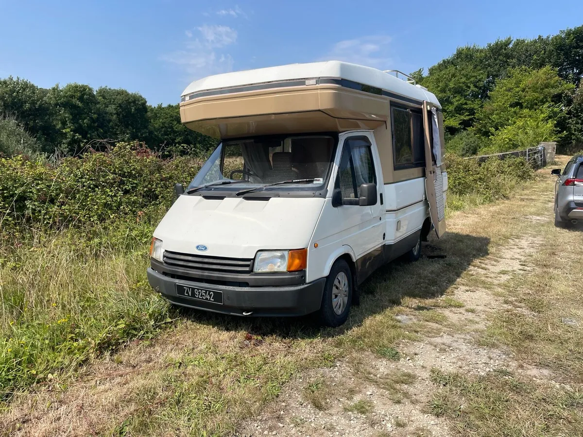 Vintage campervan - Image 1