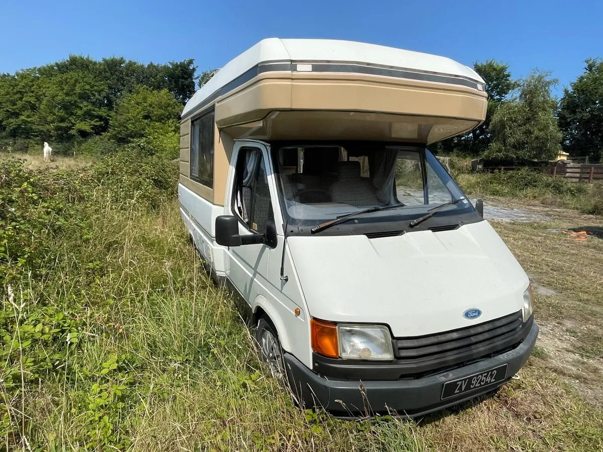 Vintage campervan - Image 4