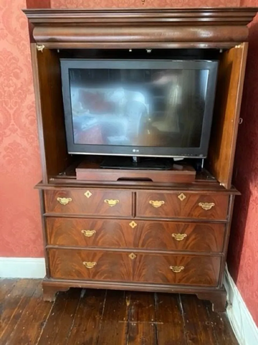 Mahogany Cabinet - Image 2