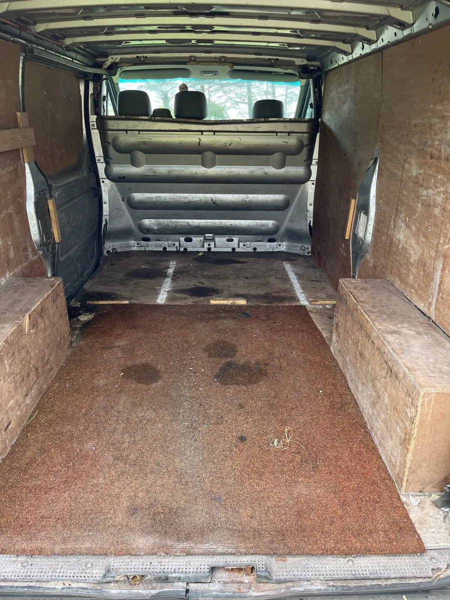 Van - Image 2