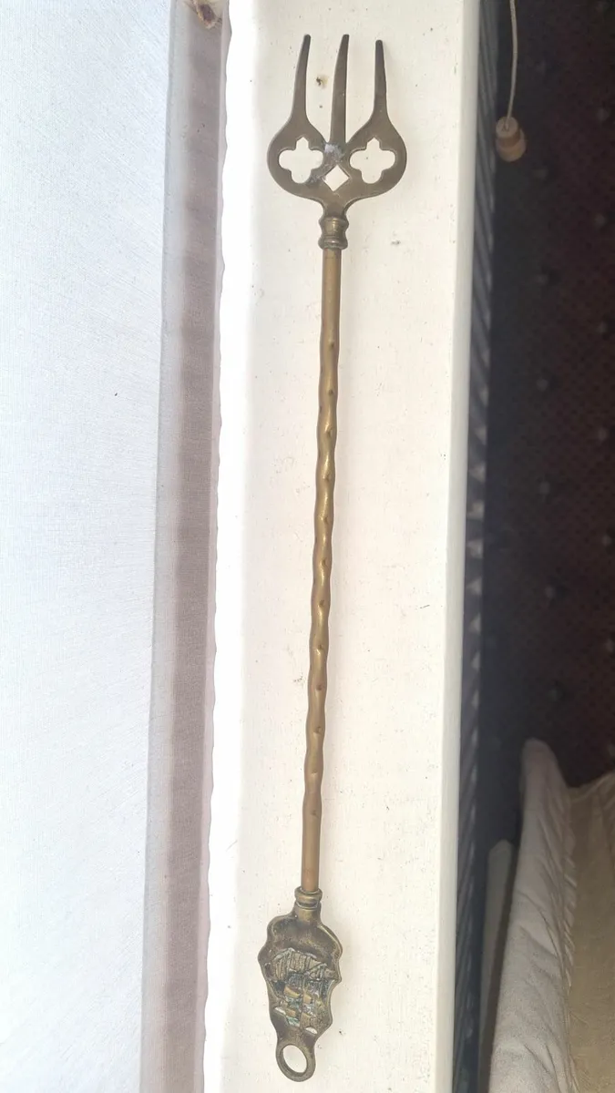 Antique Brass May Flower Toasting Fork - Image 2