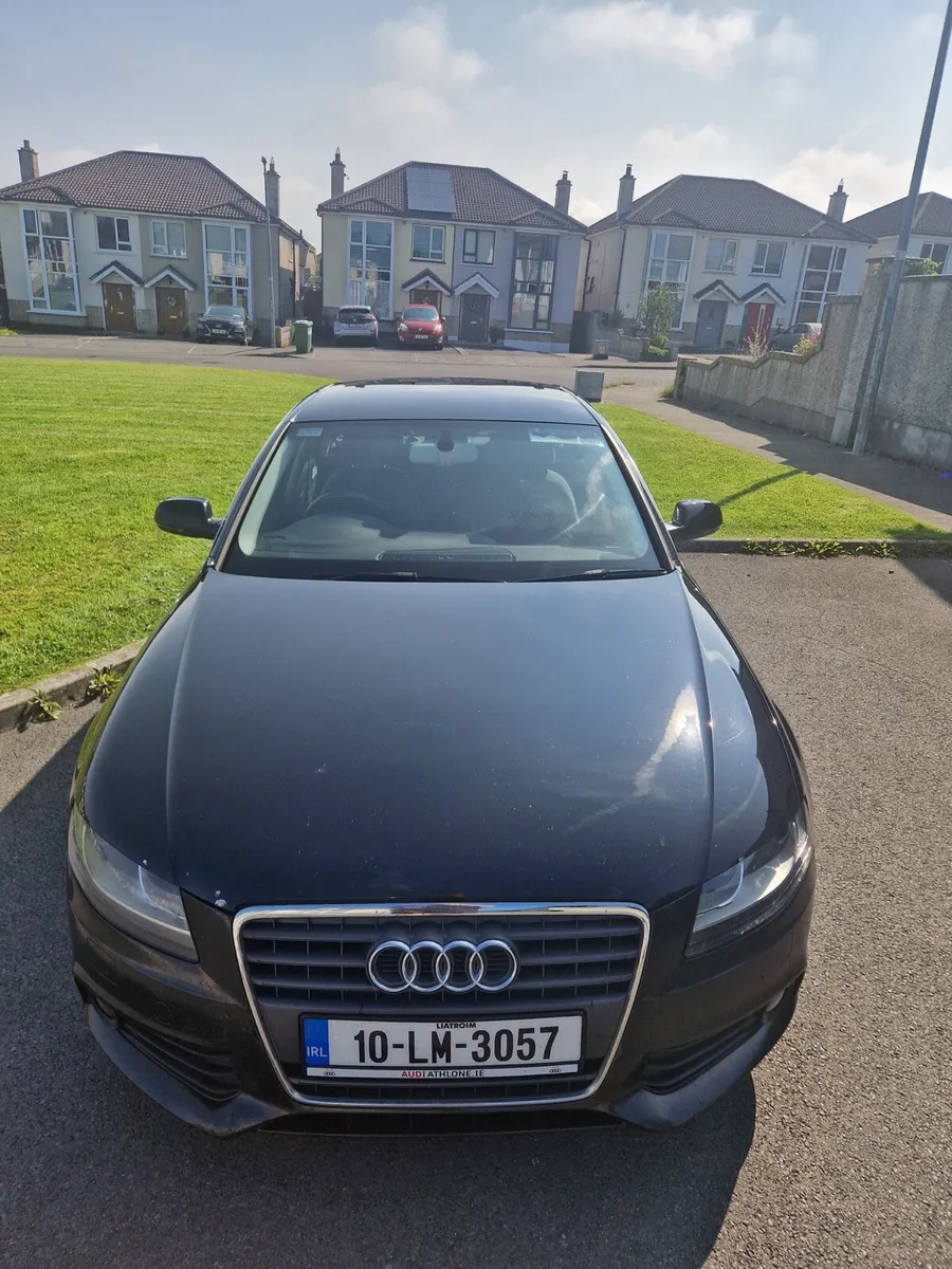 AUDI A4 2010 - Image 4