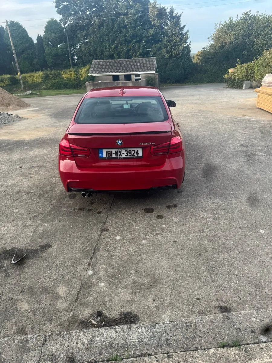 BMW 330e m sport - Image 2