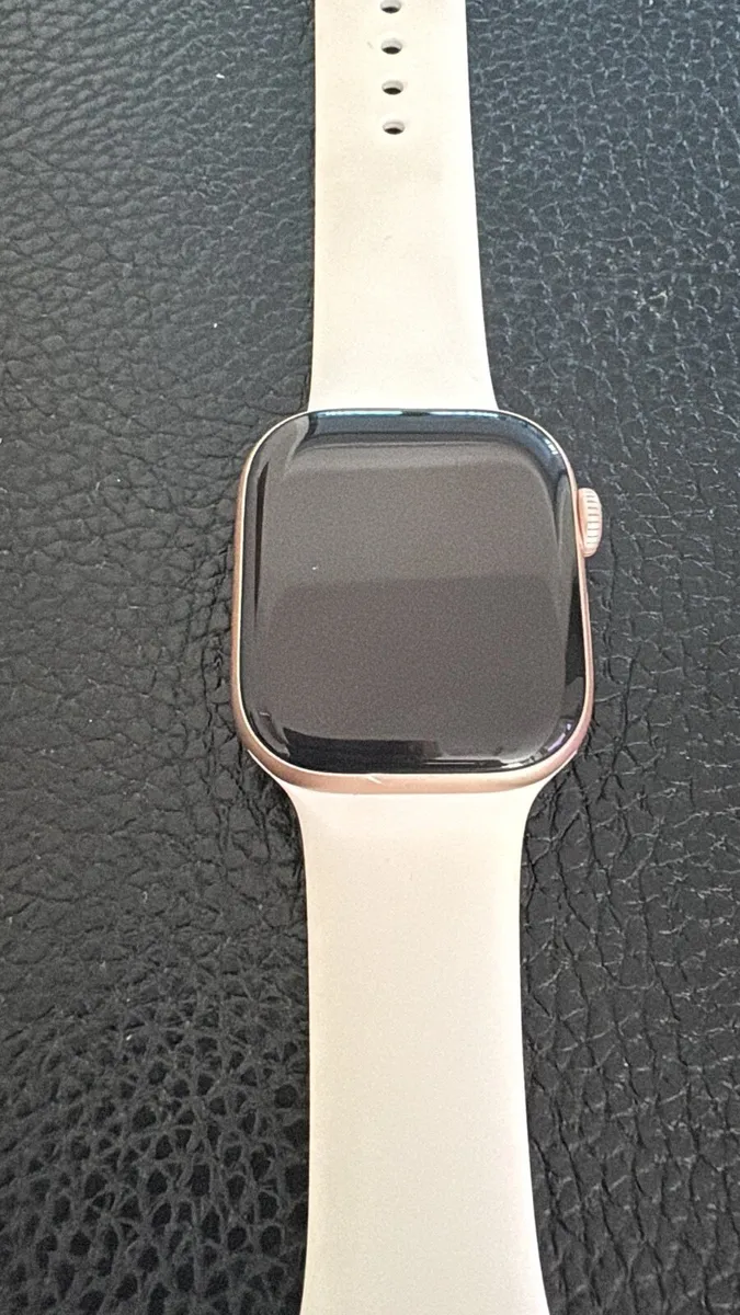 Apple Series 10 GPS watch - Image 2