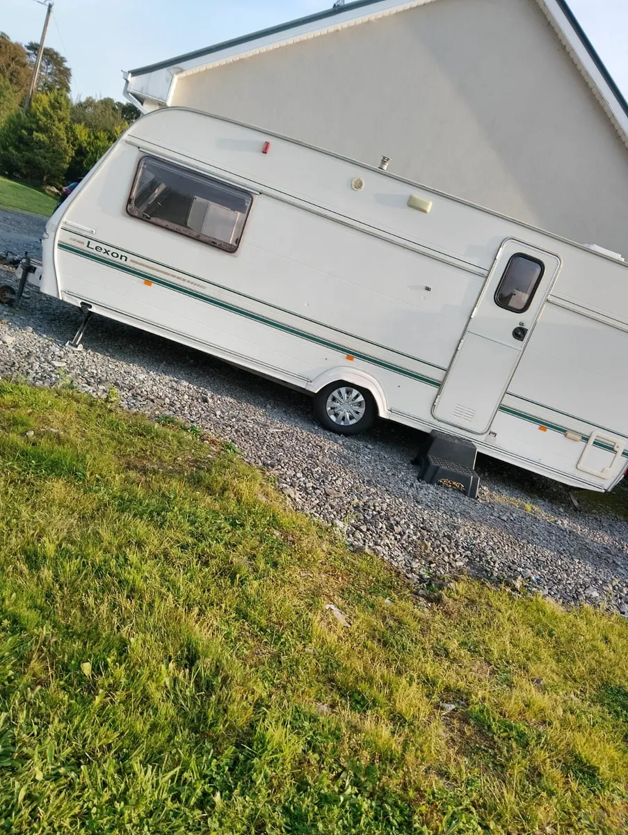 Lunar Lexon 4 Berth Caravan - Image 1