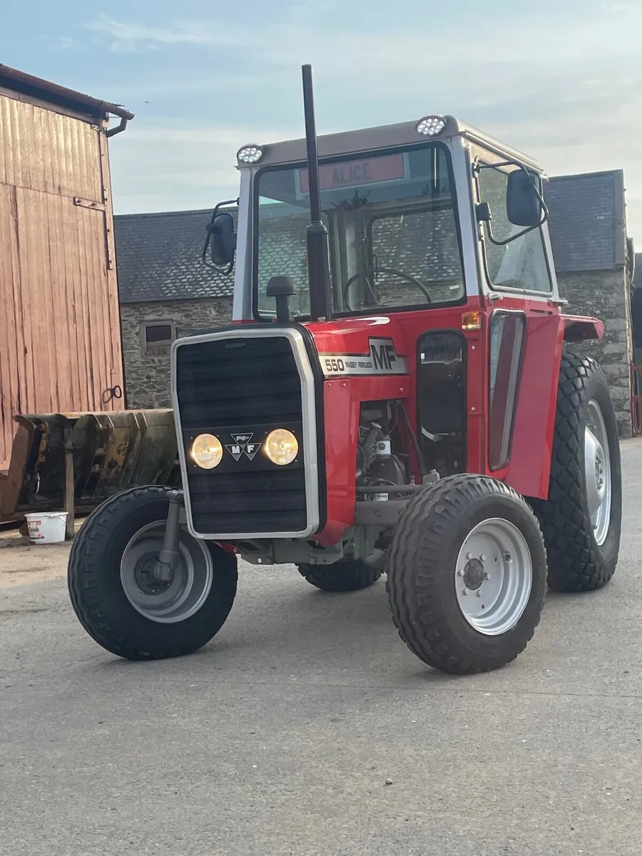 Massey Ferguson 550 WIN ME OR 5000 CASH - Image 1