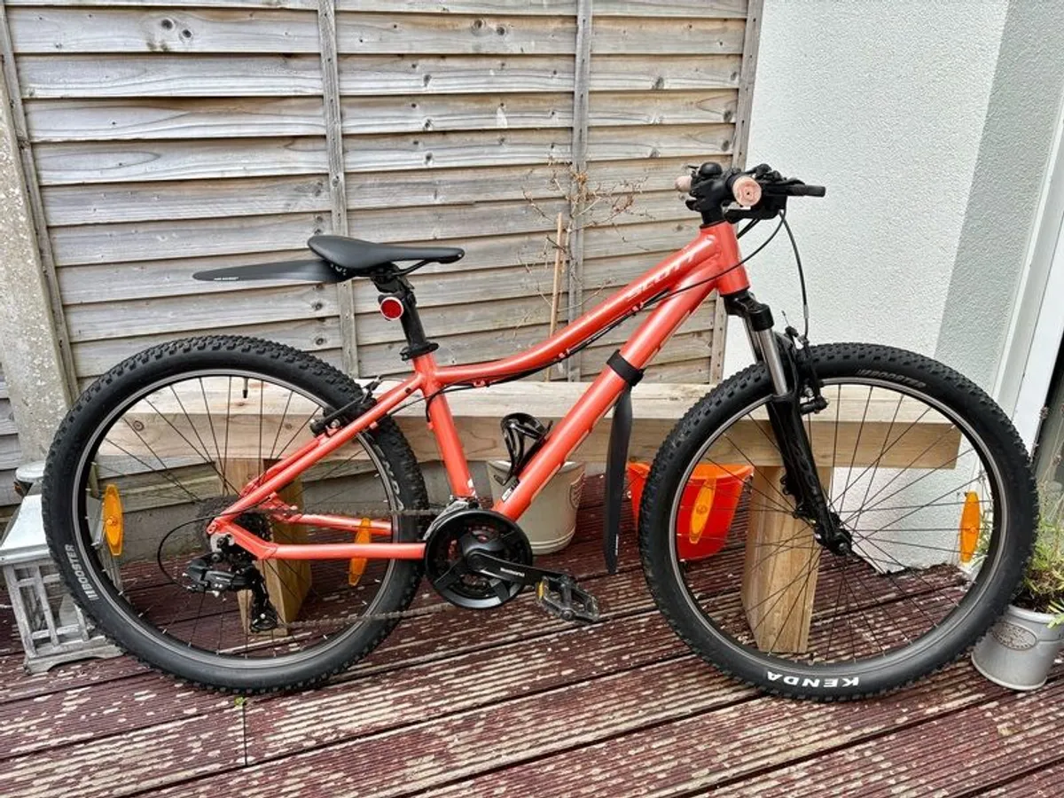 Scott Contessa 26" Women's / Teen Girl Mountain Bike: Excellent Condition - Image 1