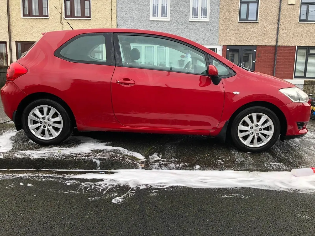 Toyota Auris 2009 - Image 4
