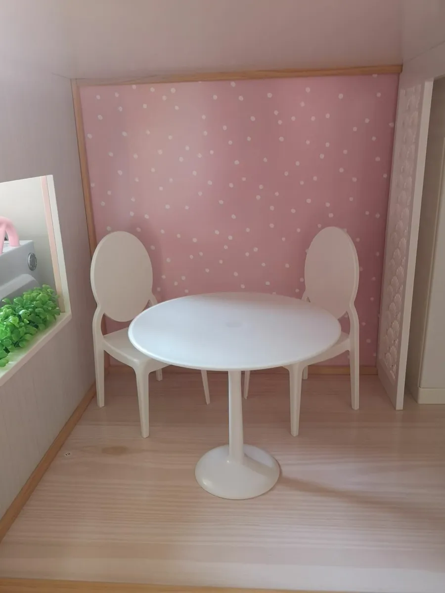 Our generation dolls house and jeep - Image 2