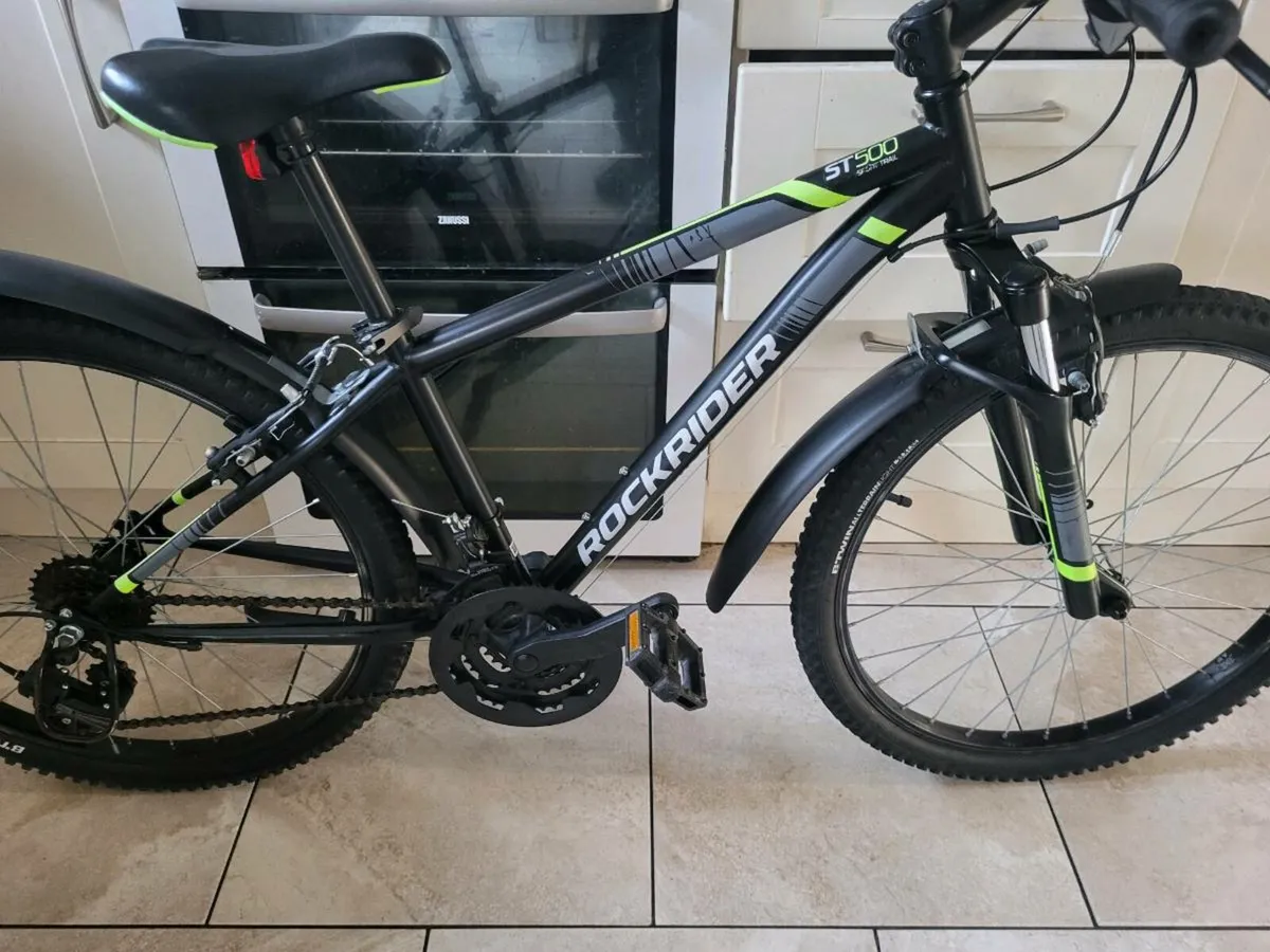 Kids bike (LIKE NEW) - Image 1