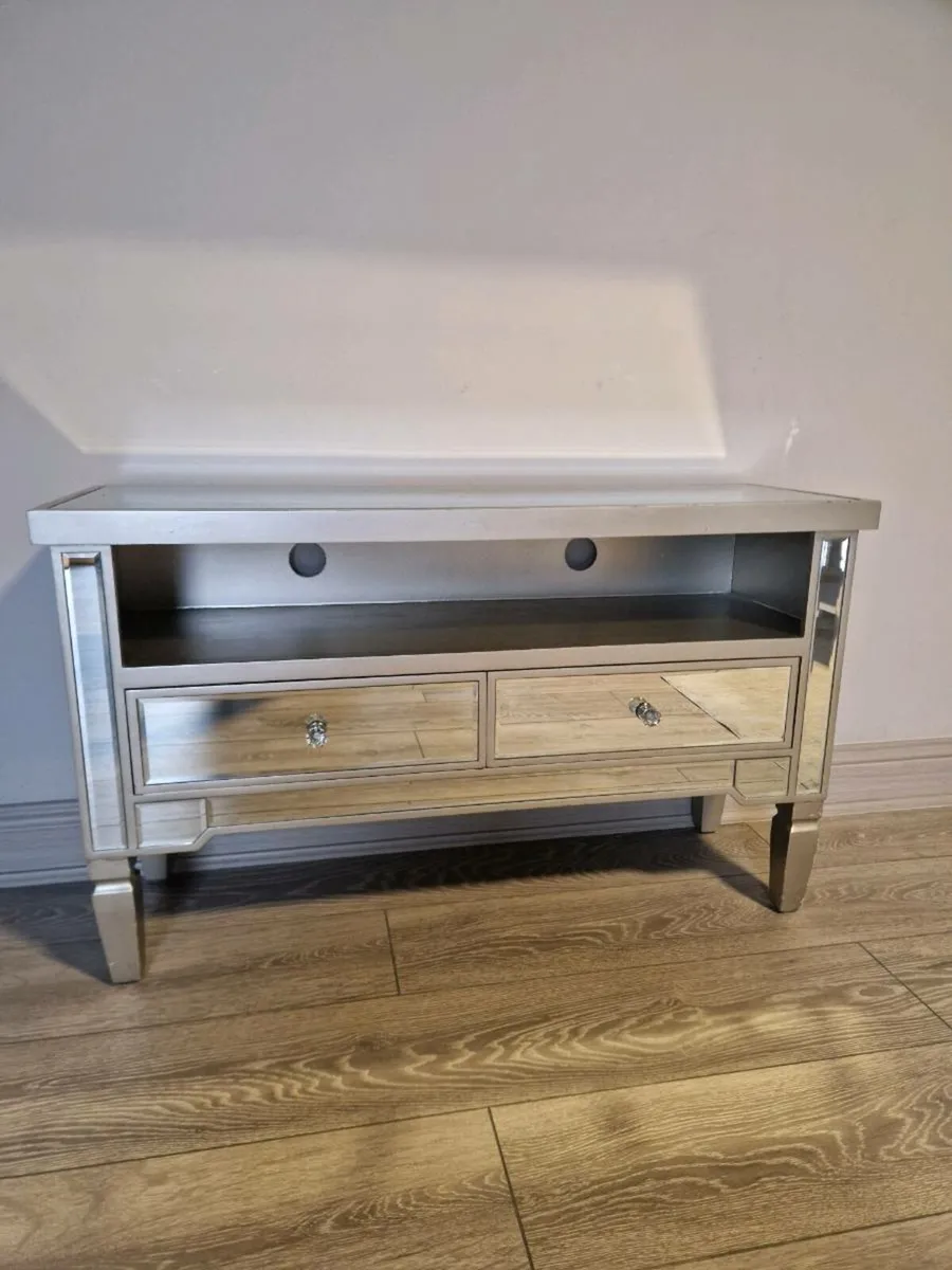 Tv stand - Image 2