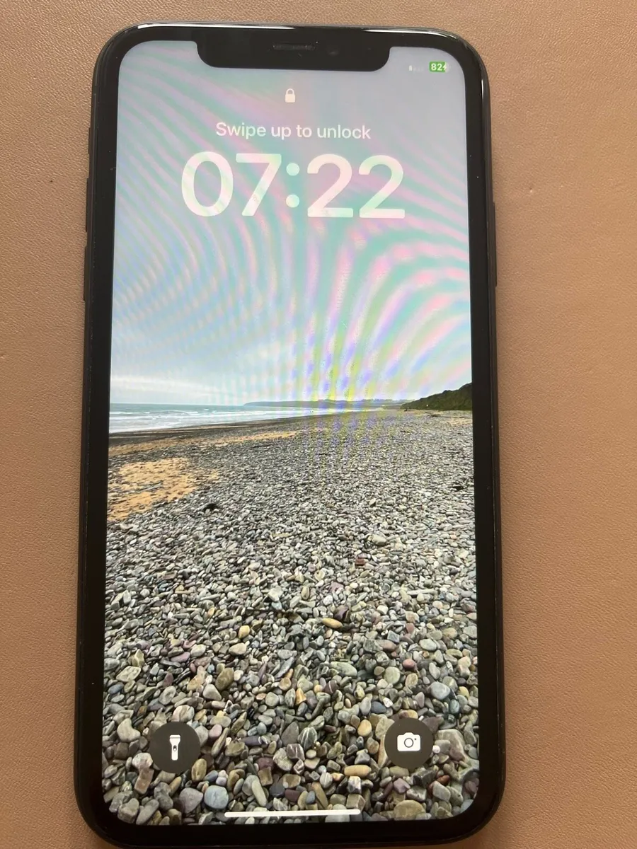 iPhone 11 -64GB - Image 1