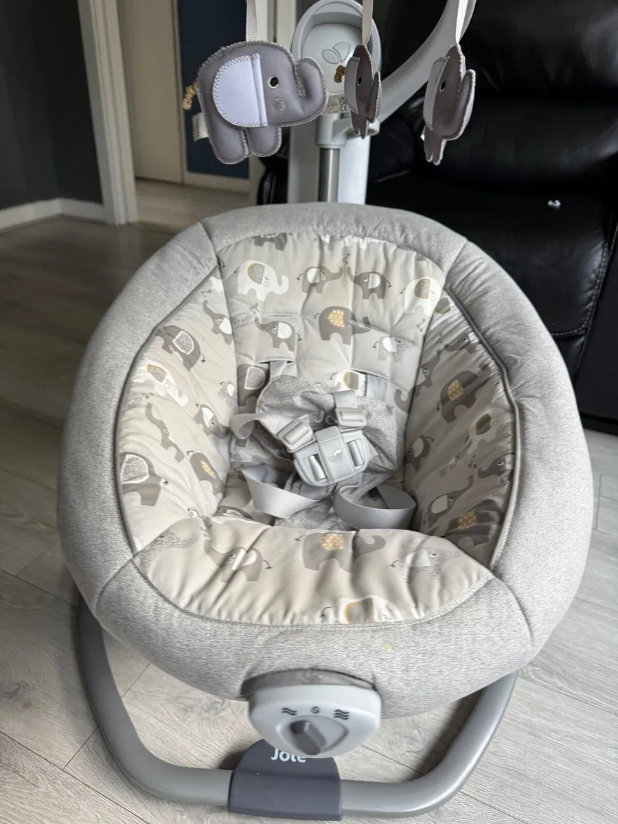 Baby swing - Image 1