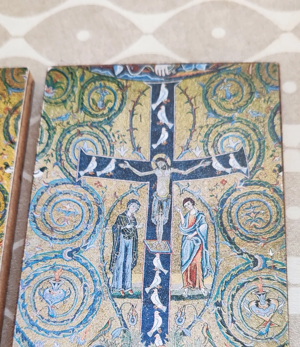 3 Vintage wall plaques - Image 3