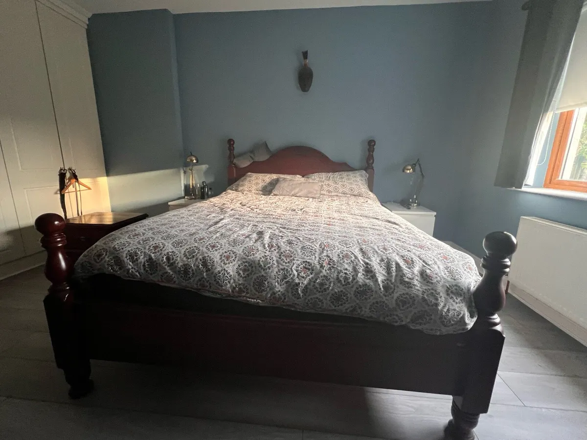 Two side lockers and one bed frame - Image 1