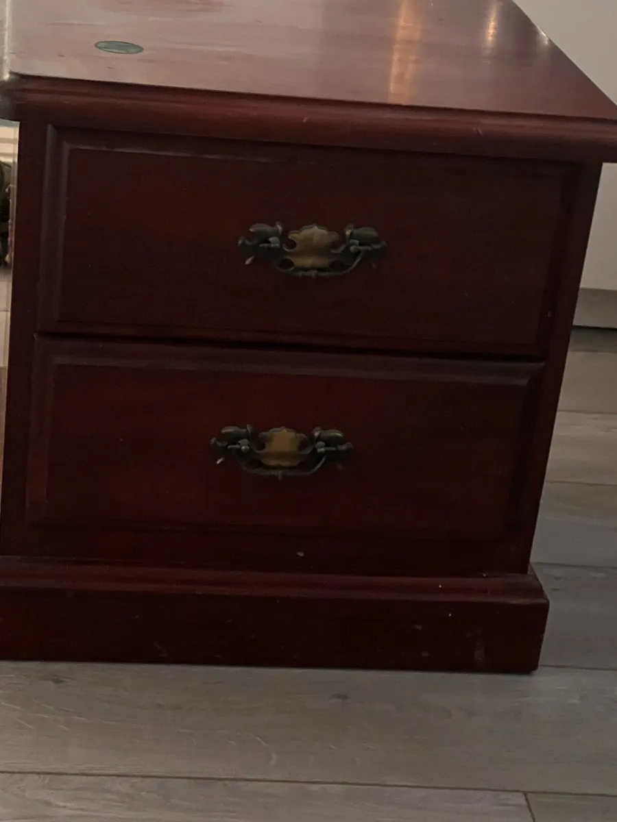 Two side lockers and one bed frame - Image 2
